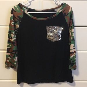 Black and camo raglan tee